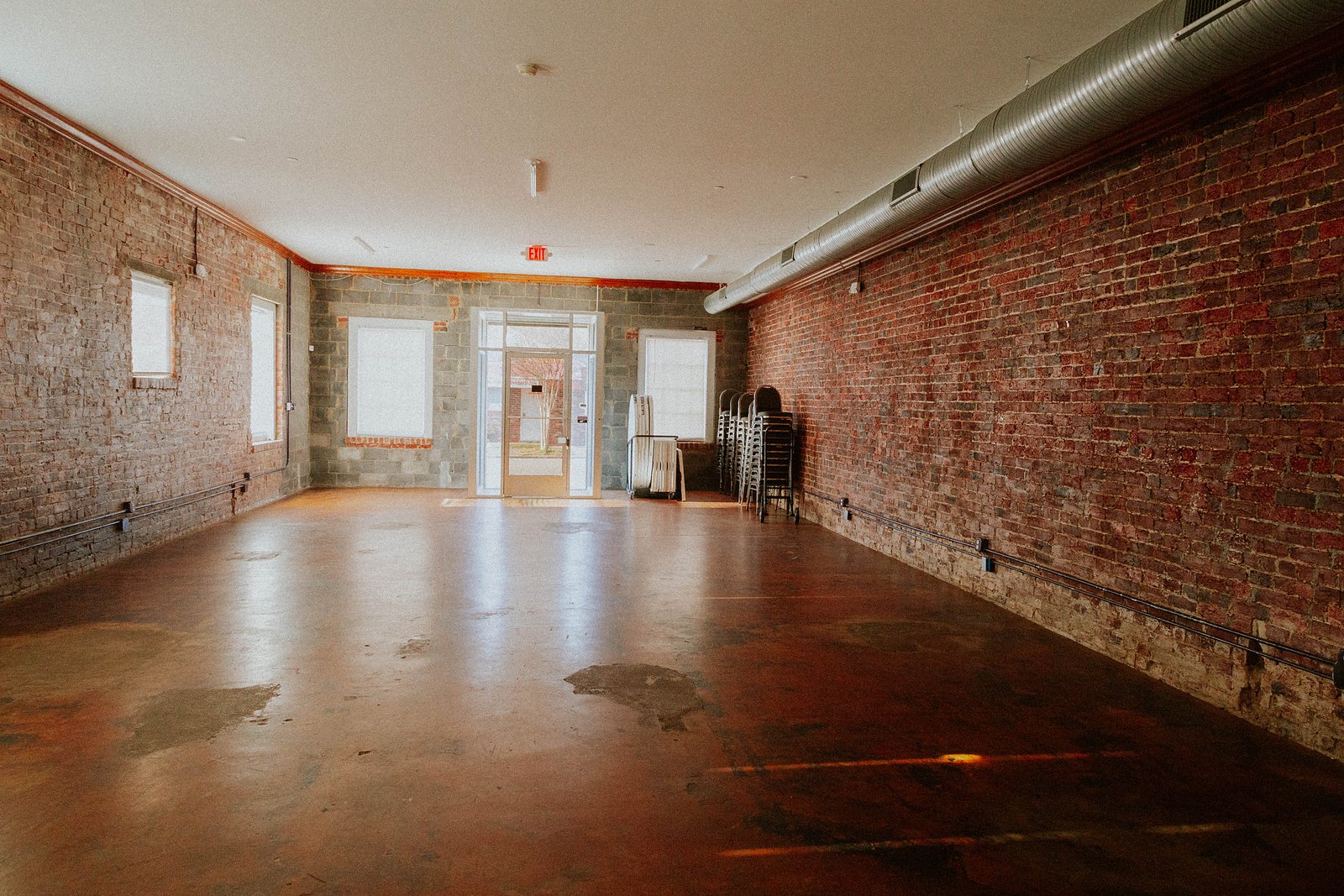 The open room, end to end